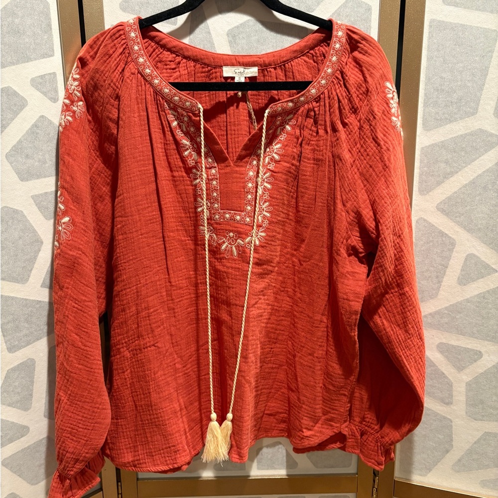 NWT Easel Terracotta Embroidered Blouse
